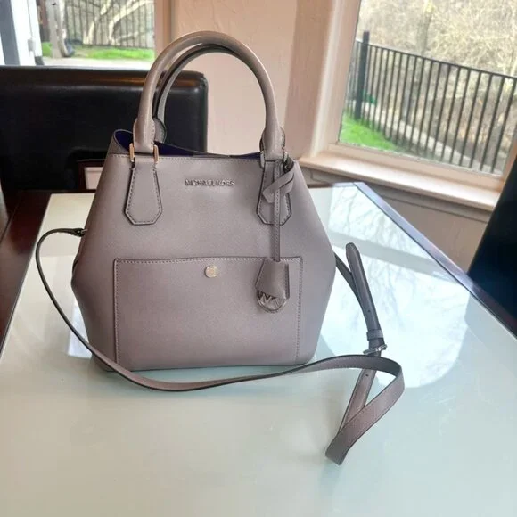 Michael Kors Greenwich Saffiano Leather Bucket Bag Grey/Purple, Arm & Crossbody - Picture 2 of 15